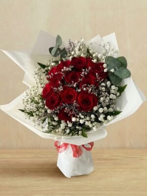 bouquet de una docena de rosas rojas