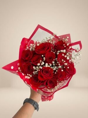bouquet de una docena de rosas rojas